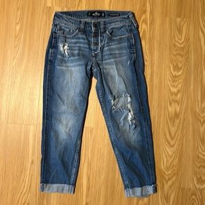 Hollister Low-Rise Crop Boyfriend Jean, size 1R w25 l25